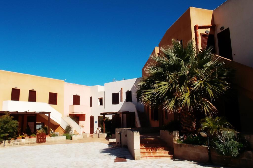 Villa Casa Vacanze Di Anna E Selene Favignana Exterior foto